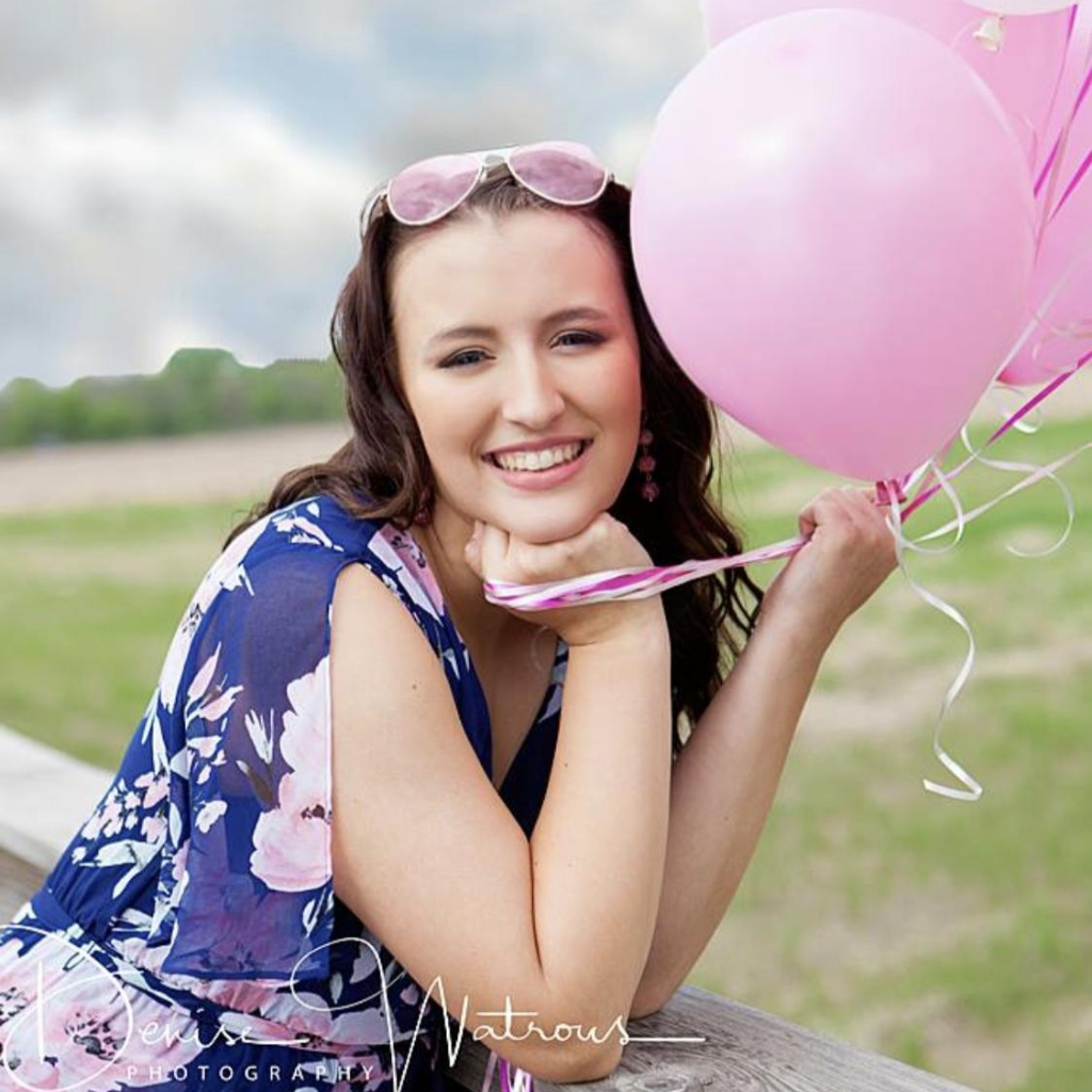 Beautiful photoshoot with pink balloons